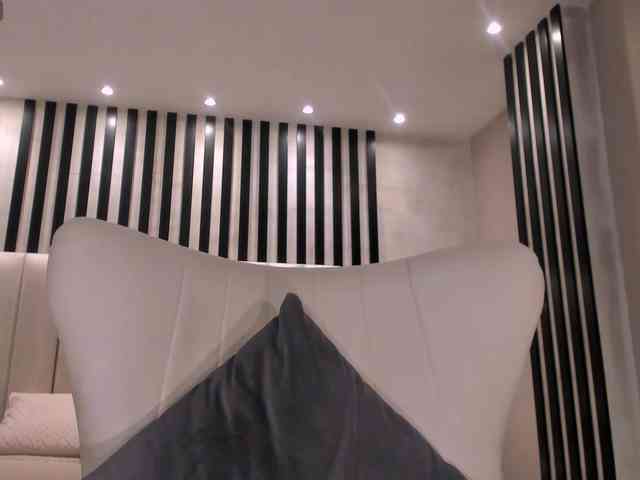 AmbarJames webcam