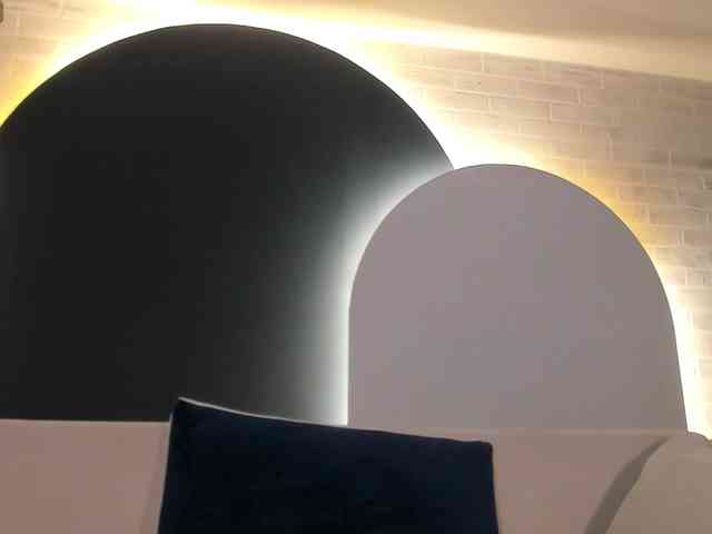 AmbarJames webcam