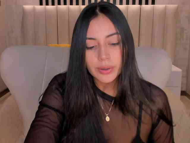 AmbarJames webcam