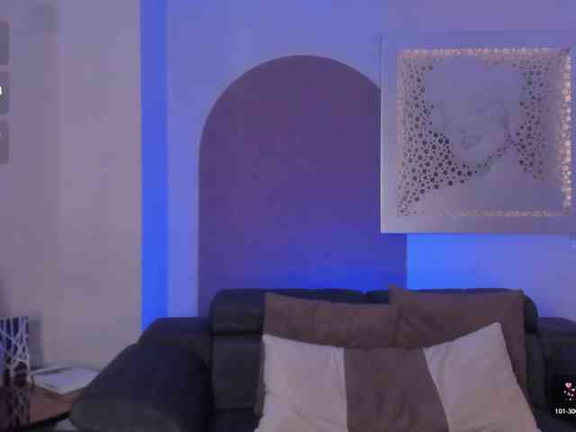 AmbarJames webcam