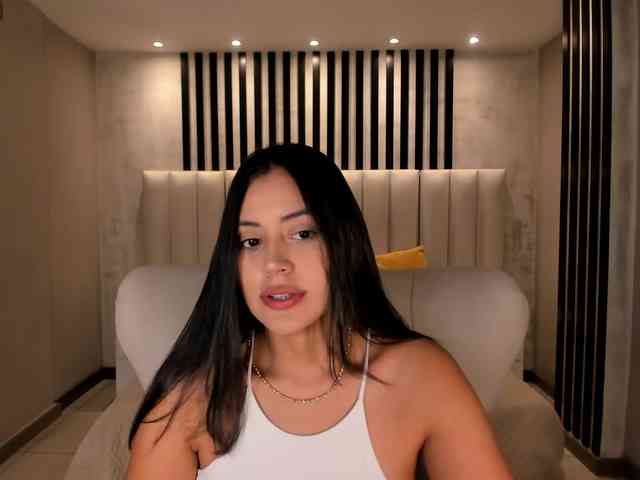 AmbarJames webcam