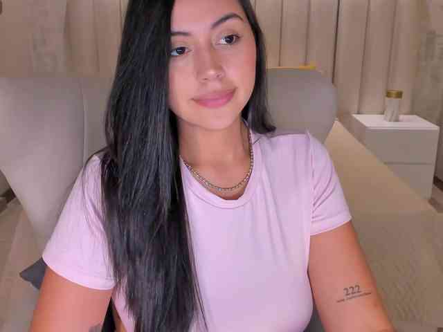 AmbarJames webcam