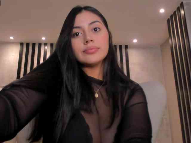AmbarJames webcam