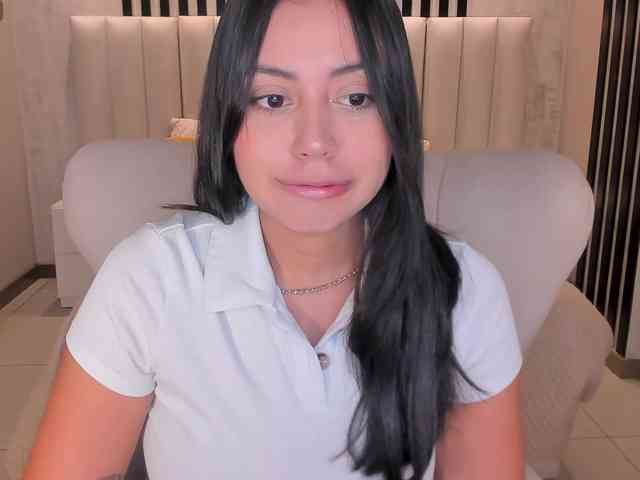 AmbarJames webcam