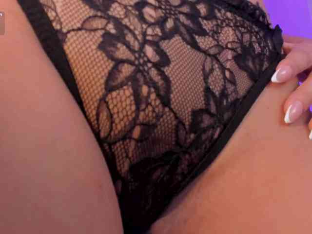 AmbarJames webcam