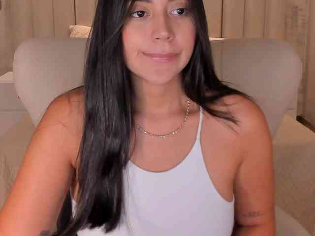 AmbarJames webcam