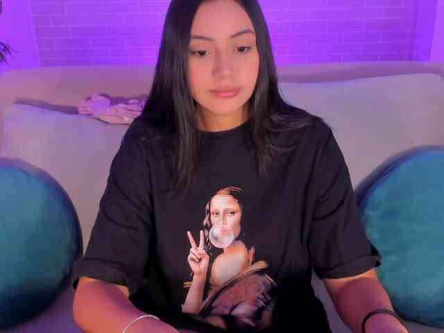 AmbarJames webcam
