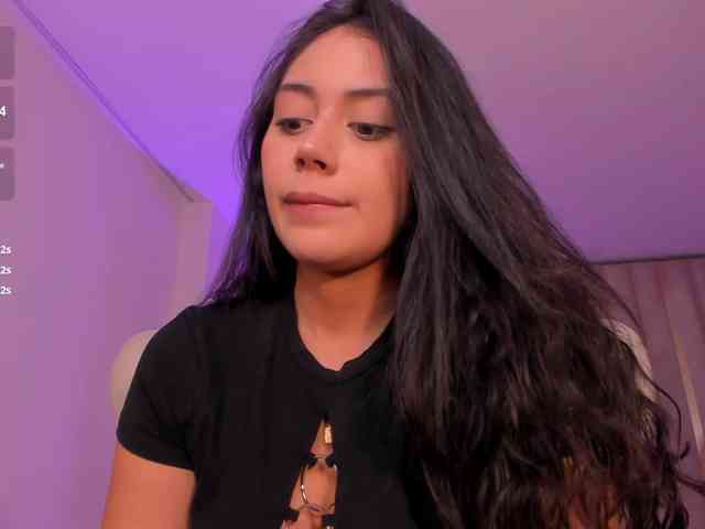 AmbarJames webcam