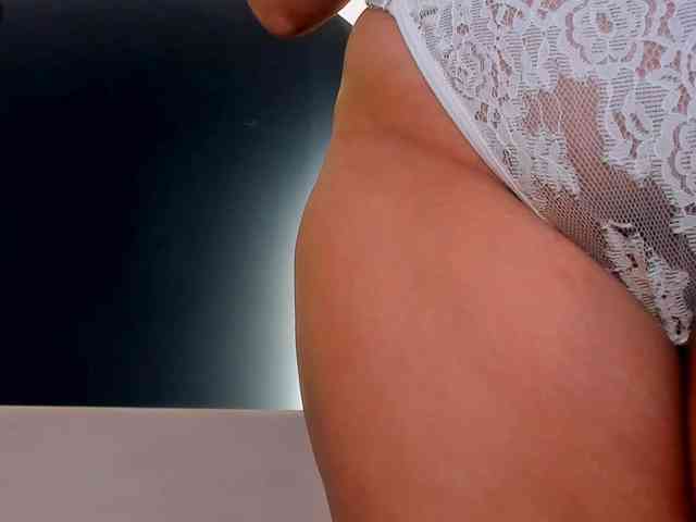 AmbarJames webcam