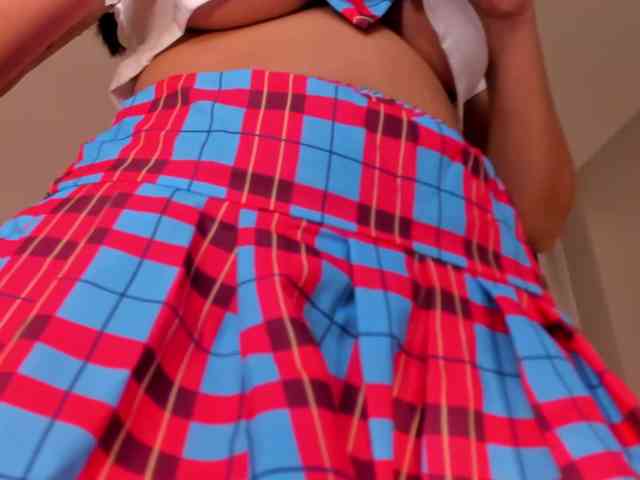 AmbarJames webcam