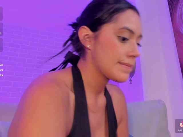 AmbarJames webcam