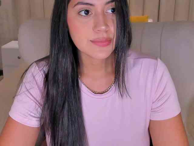 AmbarJames webcam