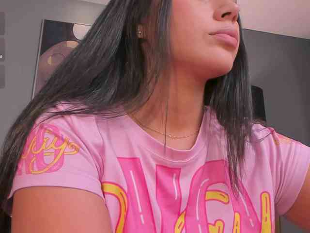 AmbarJames webcam