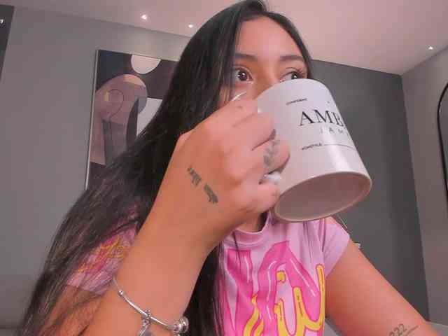 AmbarJames webcam