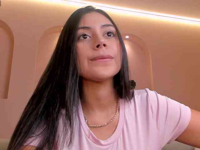 AmbarJames webcam