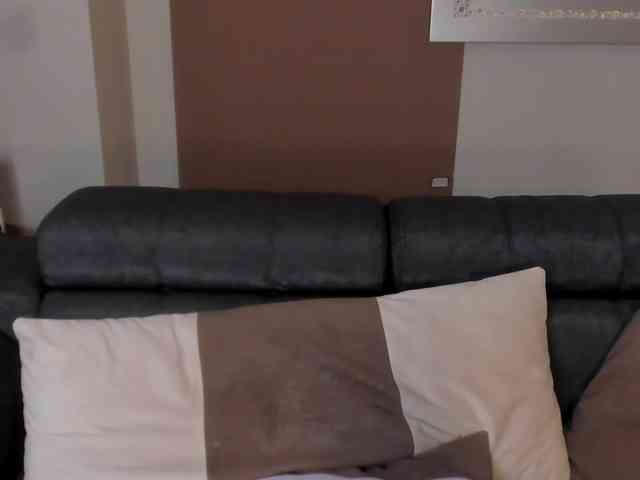 AmbarJames webcam