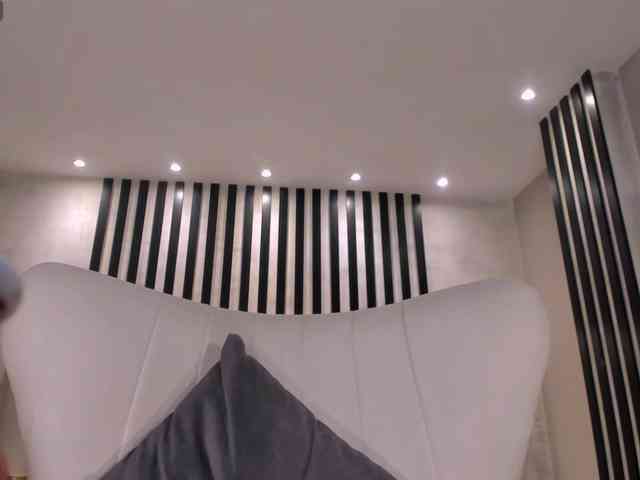 AmbarJames webcam