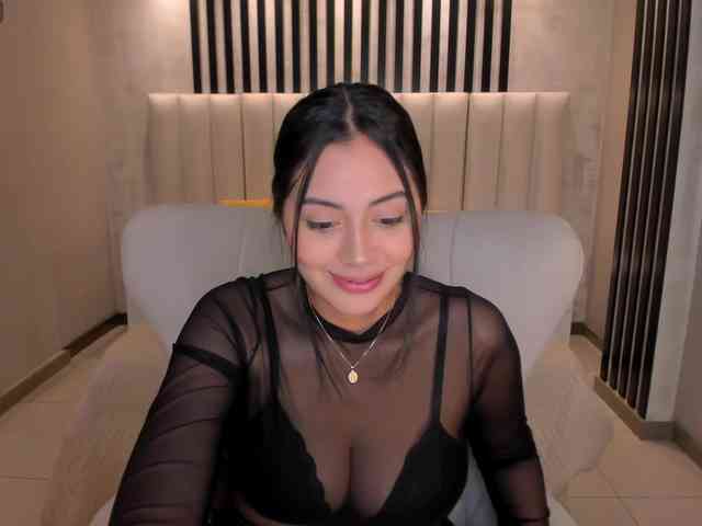 AmbarJames webcam