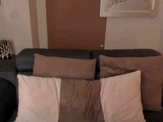 AmbarJames webcam