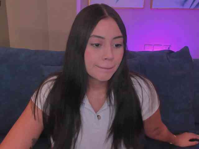AmbarJames webcam