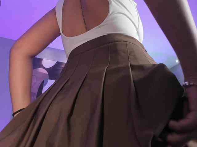 AmbarJames webcam