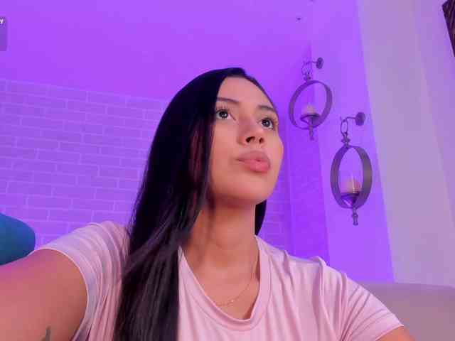 AmbarJames webcam