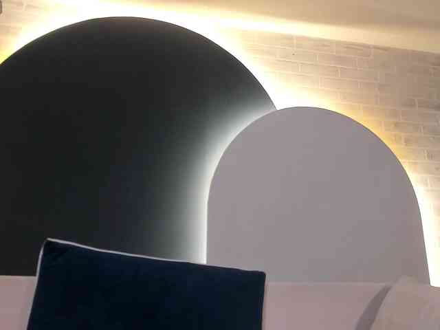AmbarJames webcam