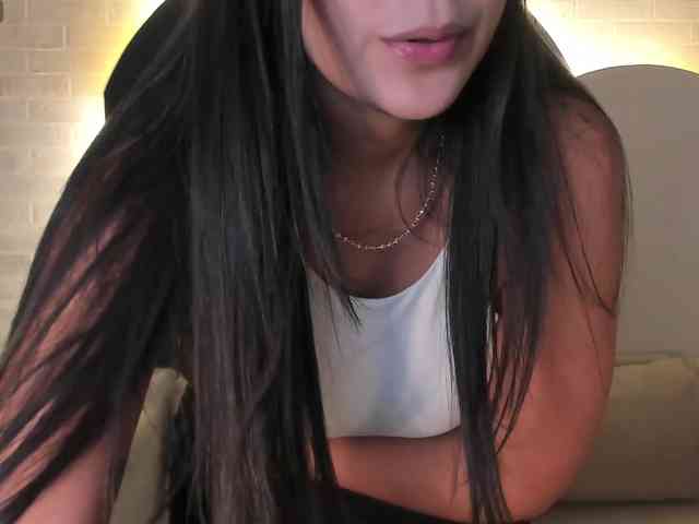 AmbarJames webcam