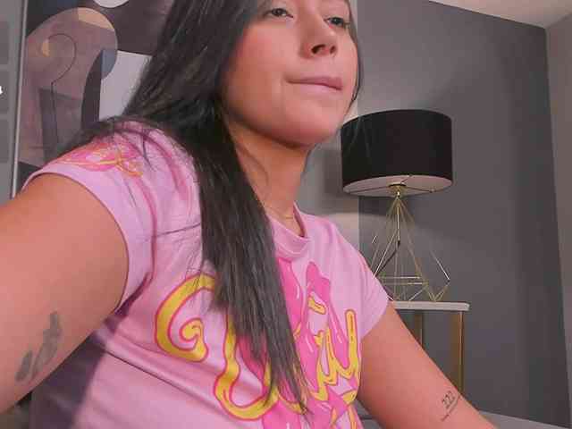 AmbarJames webcam
