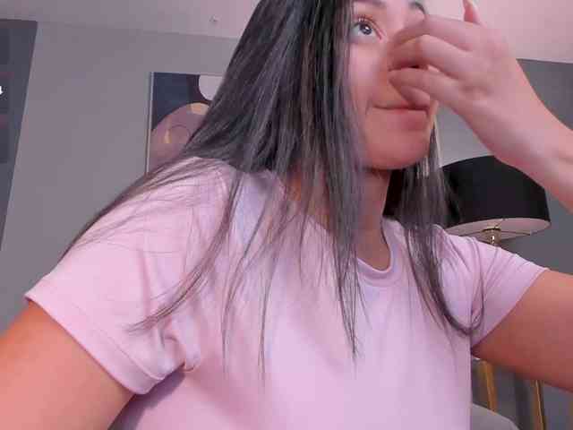 AmbarJames webcam