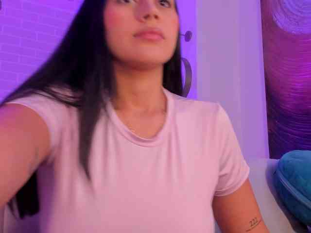 AmbarJames webcam