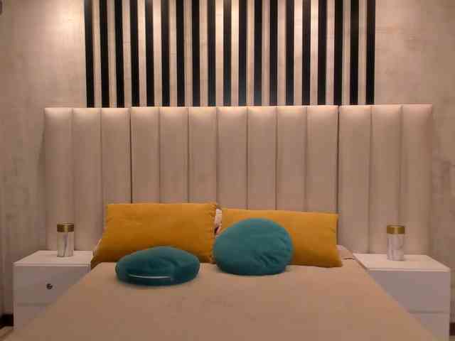 AmbarJames webcam