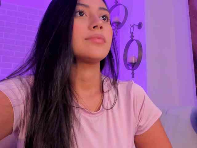 AmbarJames webcam