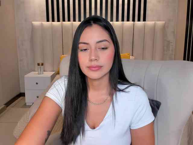 AmbarJames webcam