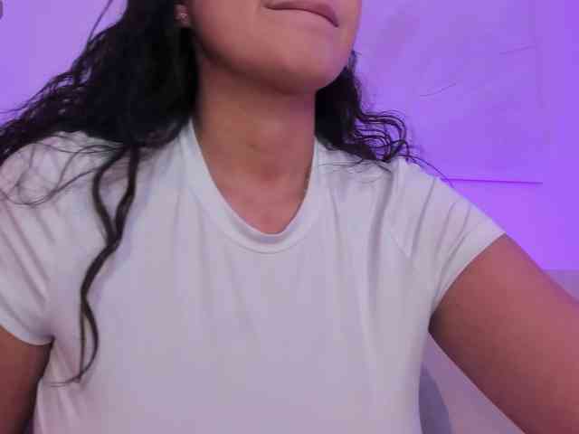 AmbarJames Live Webcam on BongaCams