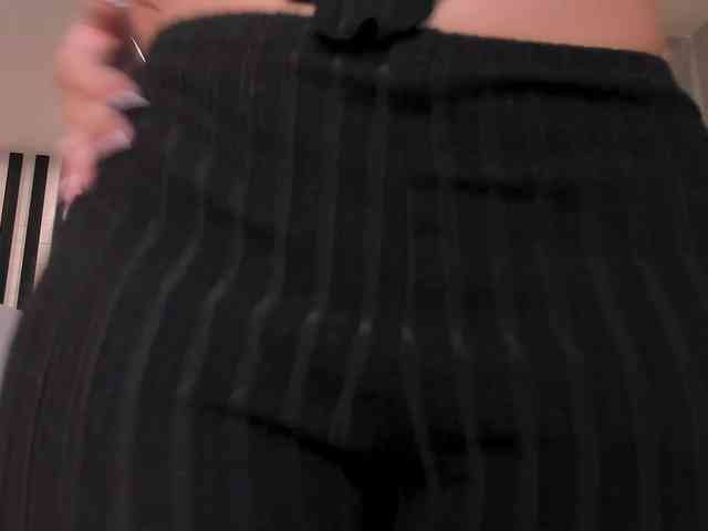 AmbarJames webcam