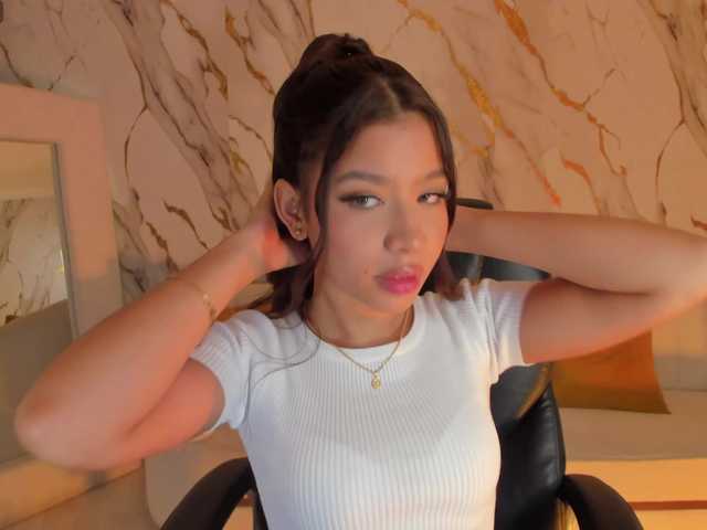 SophieHouston live cam on BongaCams
