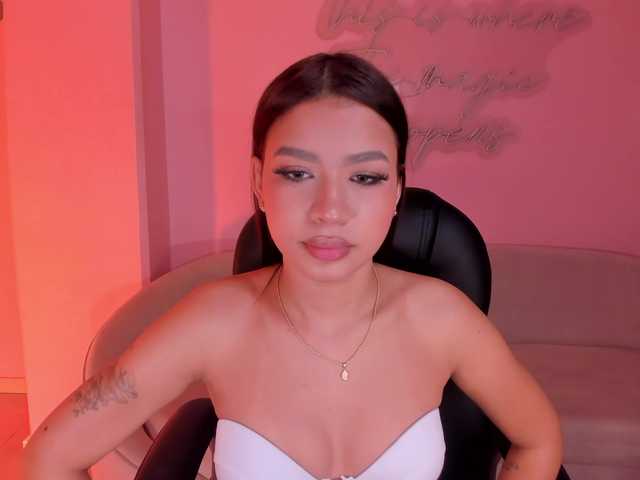 SophieHouston live cam on BongaCams