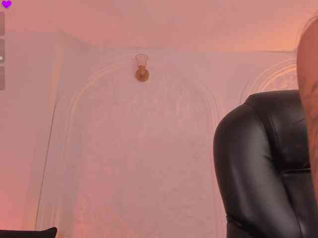 SophieHouston webcam