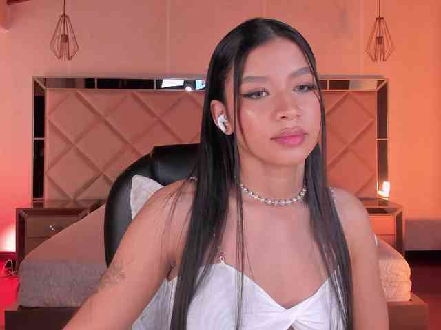 SophieHouston webcam