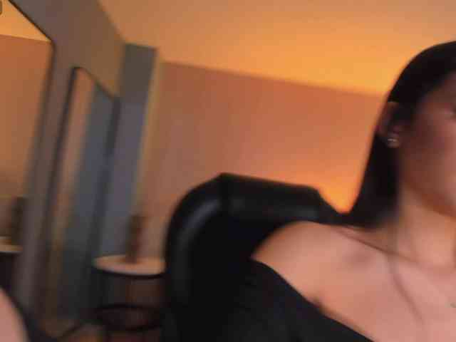 SophieHouston webcam