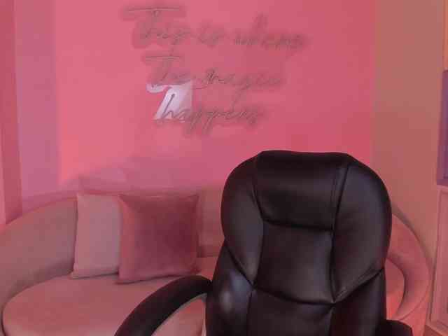 SophieHouston webcam