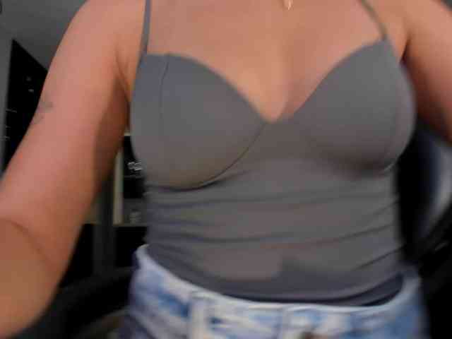 SophieHouston webcam