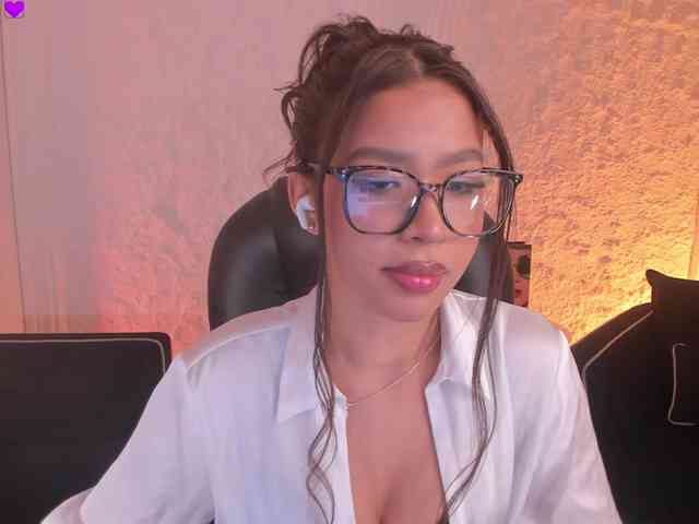 SophieHouston webcam