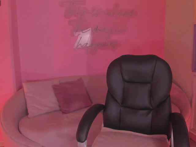 SophieHouston webcam