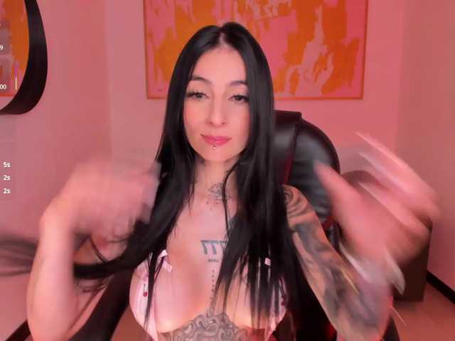 MilaLawrence live cam preview