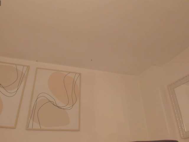 MilaLawrence live webcam show