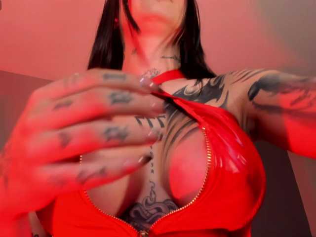 MilaLawrence live cam on BongaCams