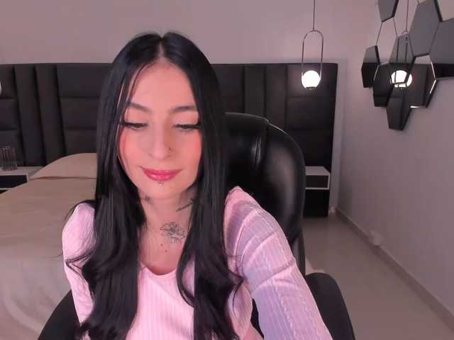 MilaLawrence live cam preview