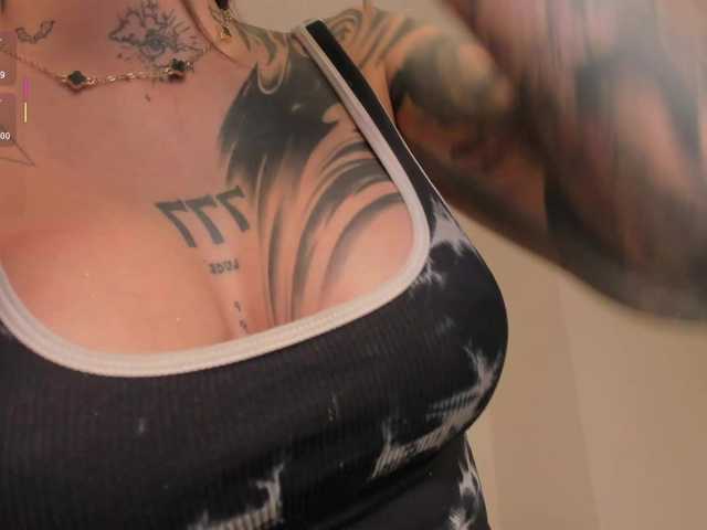 MilaLawrence live cam on BongaCams